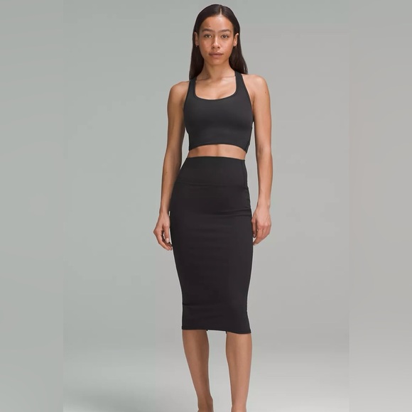 lululemon athletica Dresses & Skirts - EUC Lululemon Nulu Slim-Fit High-Rise Skirt